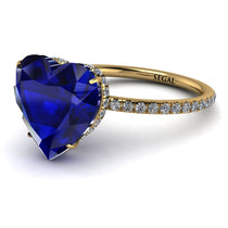 heart_shape_Sapphire_ring_3.jpg